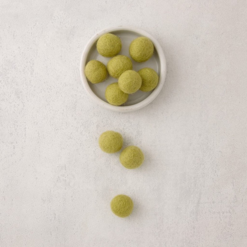 Filcane kroglice, set 10 kom rumeno-zelene (jabolčni zeleni)